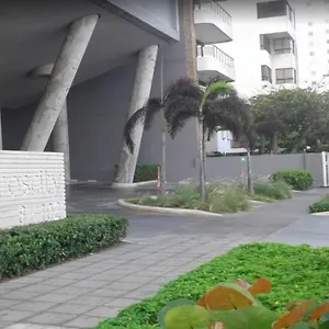 Beachfront Paradise With Outstanding Sunset Views Apartment